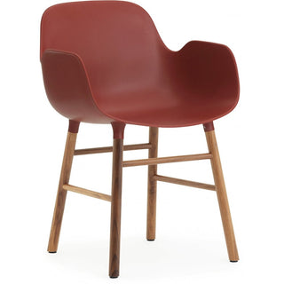 Normann Copenhagen Armlehnstuhl | Form - Stuhl - Normann Copenhagen - Nuss - Rot