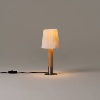 Santa Cole Tischlampe | Basica Minima - Tischlampe - Santa Cole - genähtes beiges Pergament & Bronze Sockel -