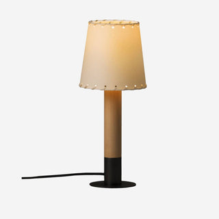 Santa Cole Tischlampe | Basica Minima - Tischlampe - Santa Cole - genähtes beiges Pergament & Bronze Sockel -
